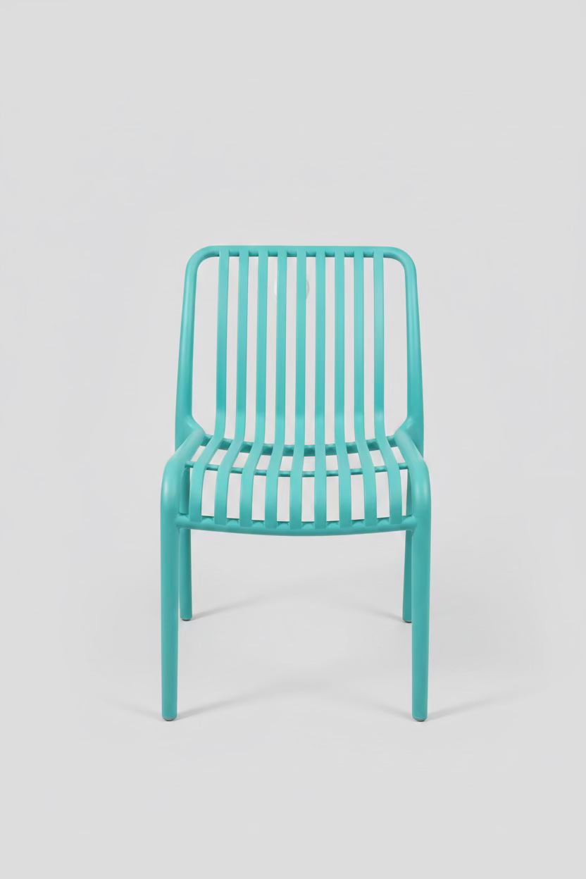 Designstuhl „Garbo“ – Aqua Blue